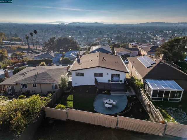 $999,000 | 5949 Arlington Boulevard, Richmond, CA 94805