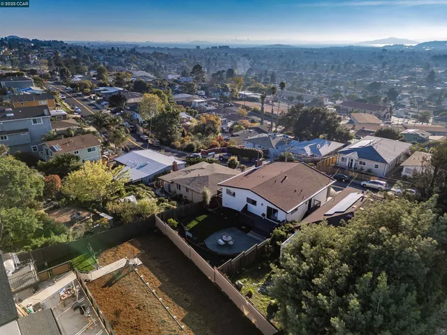 $999,000 | 5949 Arlington Boulevard, Richmond, CA 94805