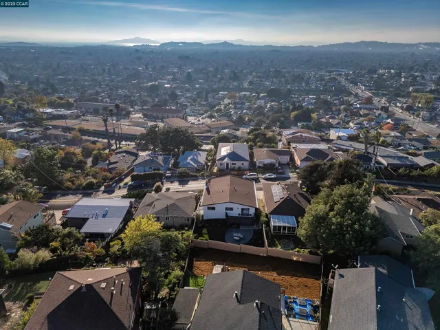 $999,000 | 5949 Arlington Boulevard, Richmond, CA 94805