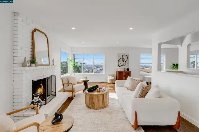 $999,000 | 5949 Arlington Boulevard, Richmond, CA 94805