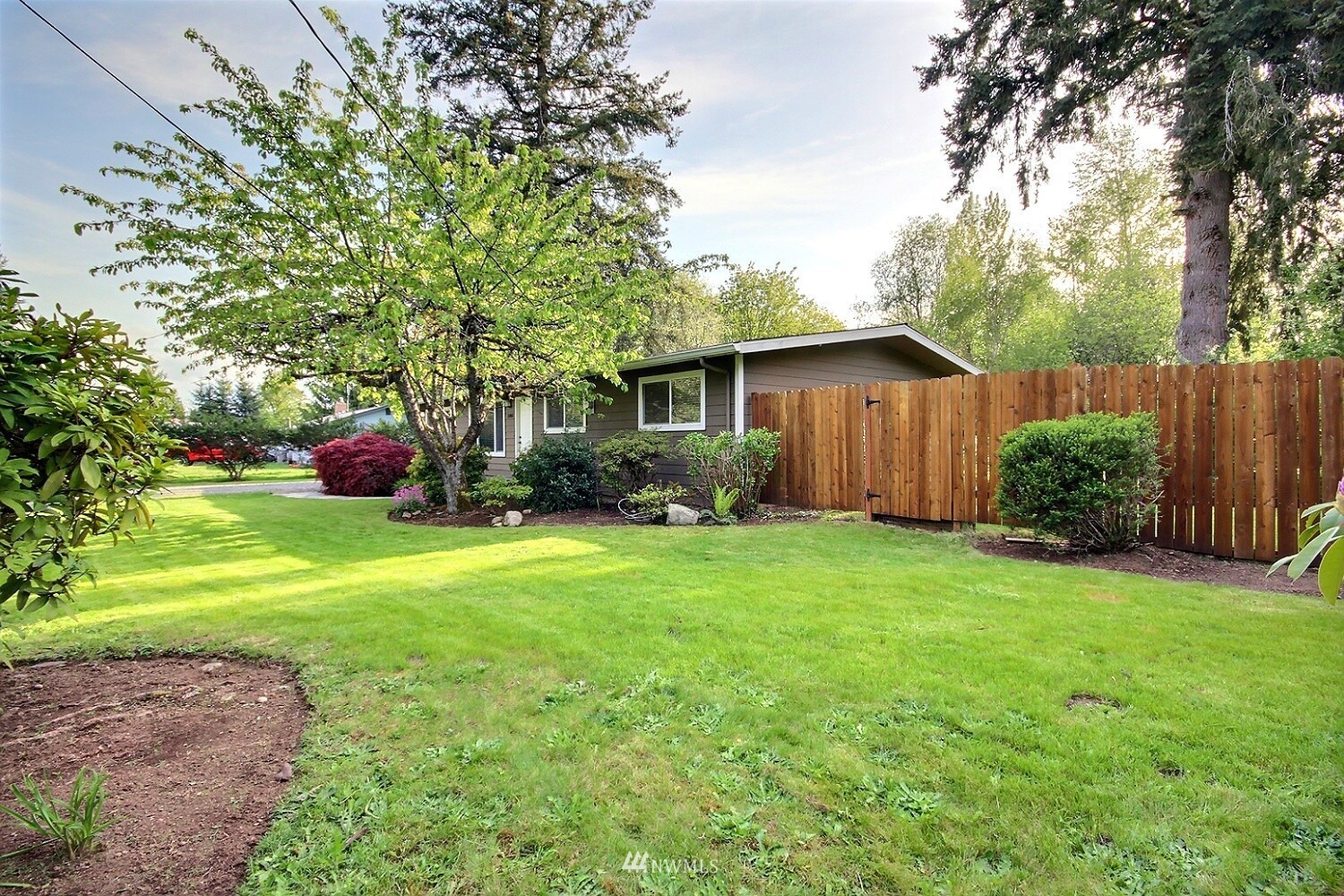 12861 175th Avenue Southeast Renton, WA 98059 - Photo 3 of 33 Gallery Image 3