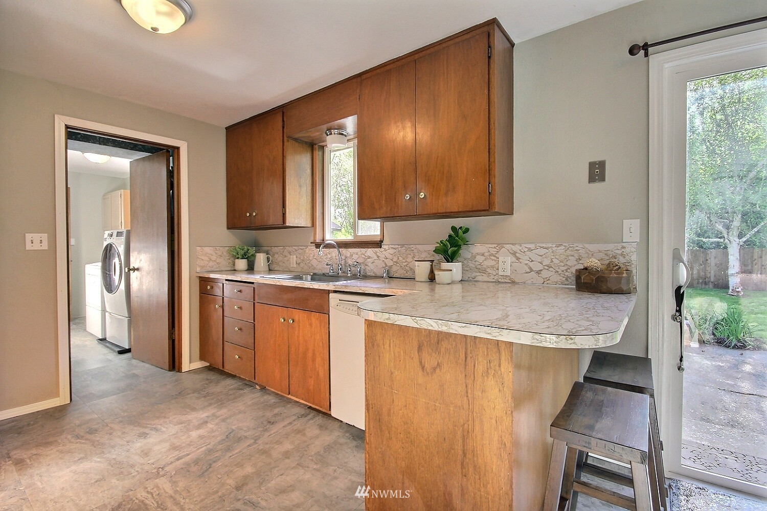 12861 175th Avenue Southeast Renton, WA 98059 - Photo 10 of 33 Gallery Image 10