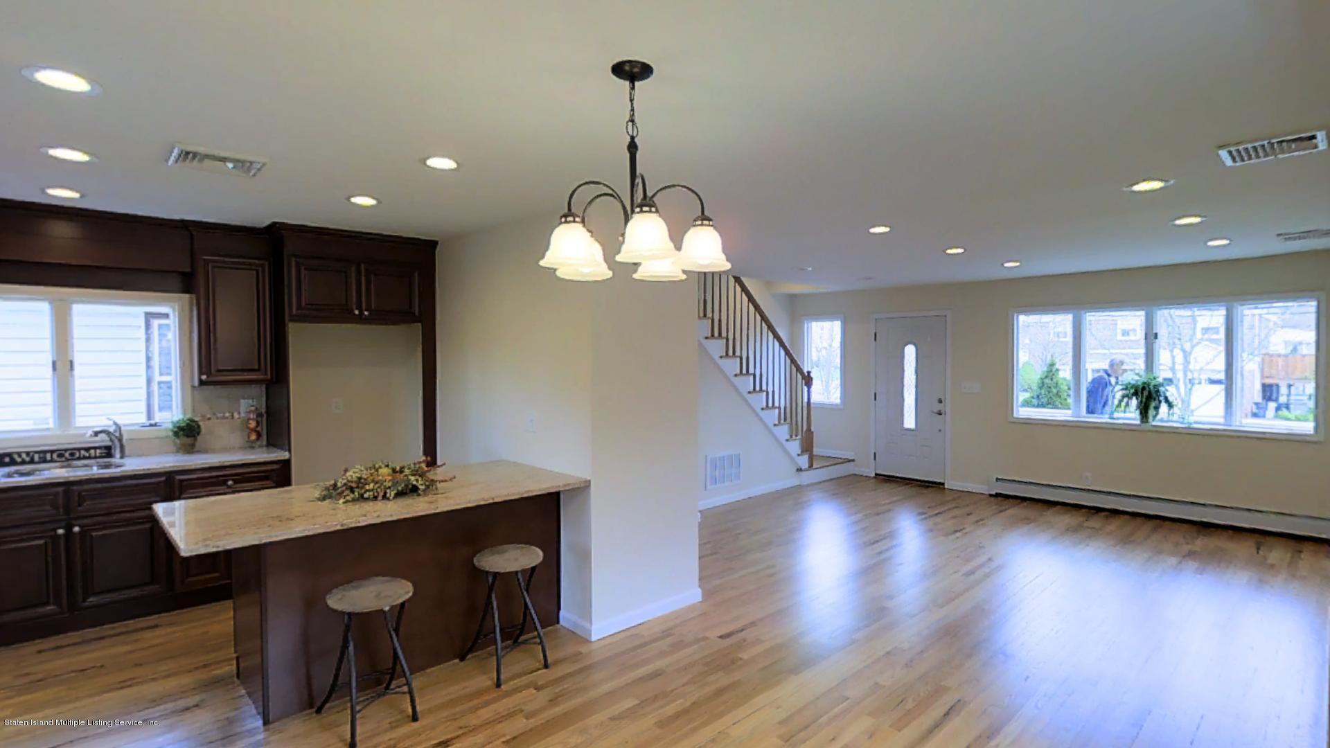 152 Foster Road Staten Island, NY 10309 - Photo 3 of 14 152 foster kitchen :lvrm