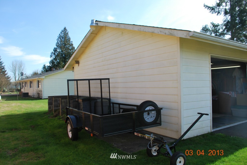 9340 180th Way Southwest Rochester, WA 98579 - Photo 3 of 15