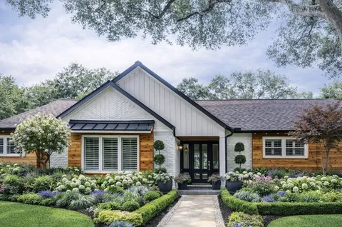 $685,000 | 10710 Russett Drive, Houston, TX 77042