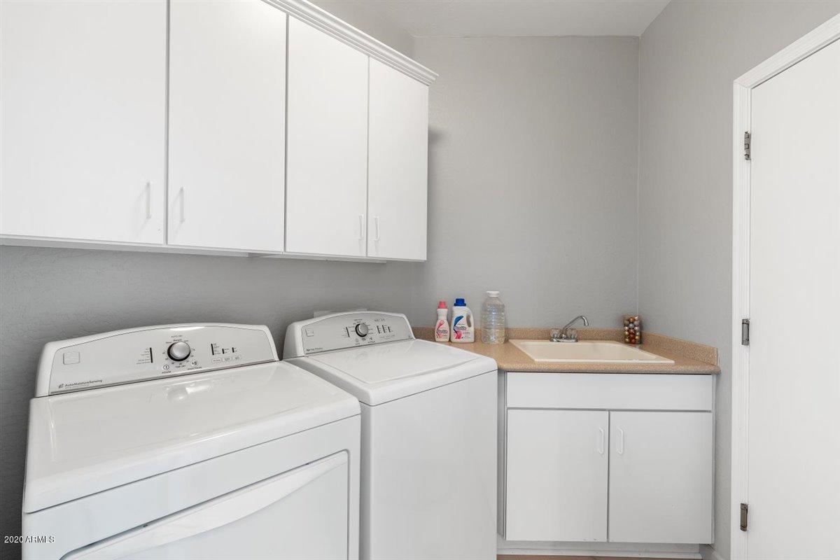 1663 West Morse Drive Anthem, AZ 85086 - Photo 17 of 21 17-Laundry Room