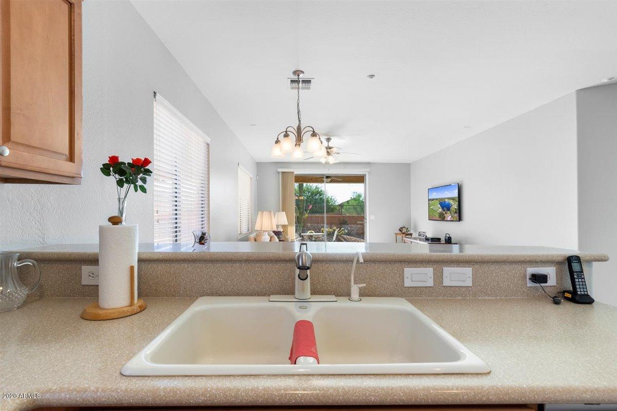 1663 West Morse Drive Anthem, AZ 85086 - Photo 5 of 21 05-Kitchen