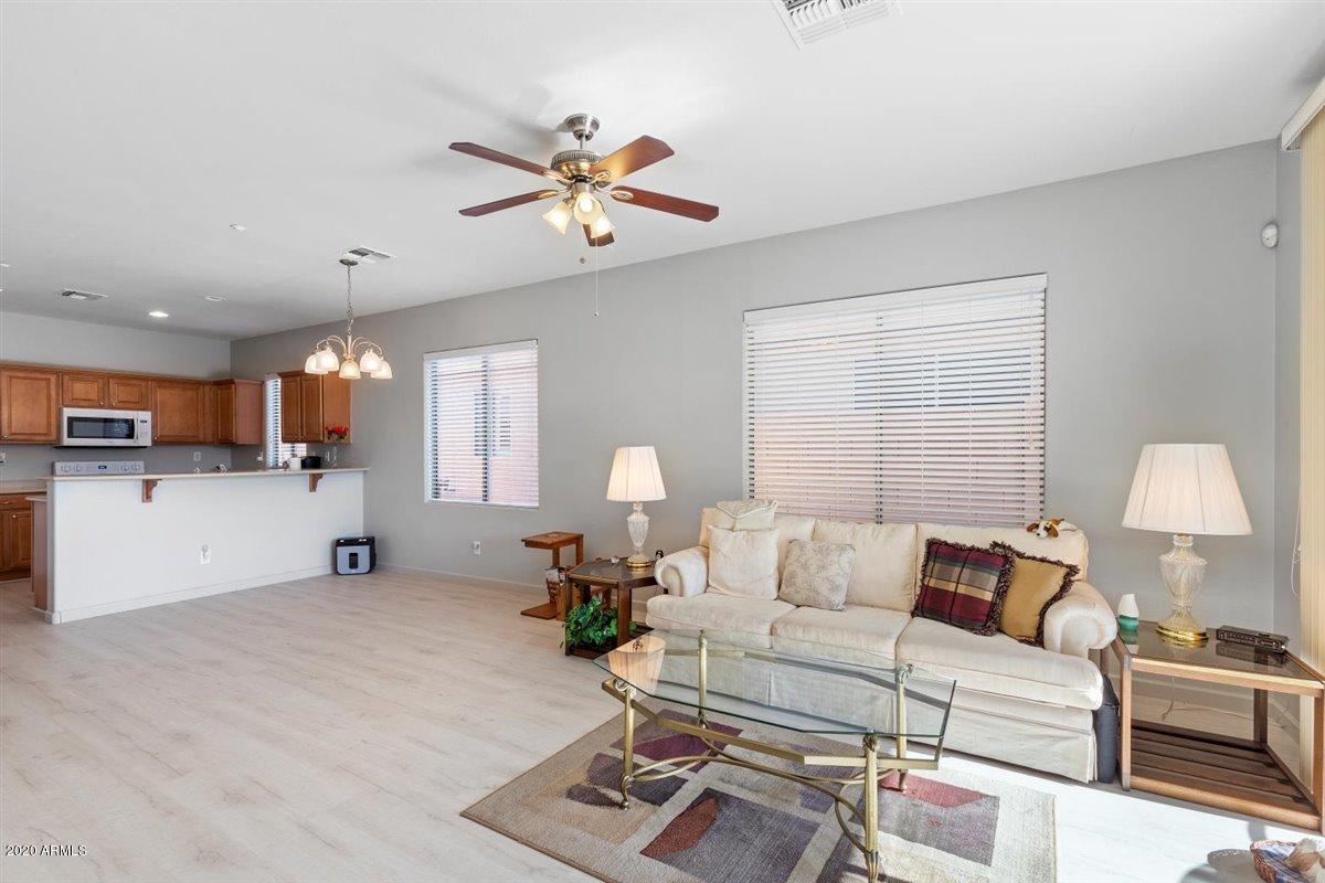 1663 West Morse Drive Anthem, AZ 85086 - Photo 9 of 21 09-Family to Dining