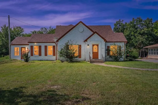 $400,000 | 620 Forester Street, Greenville, TX 75401
