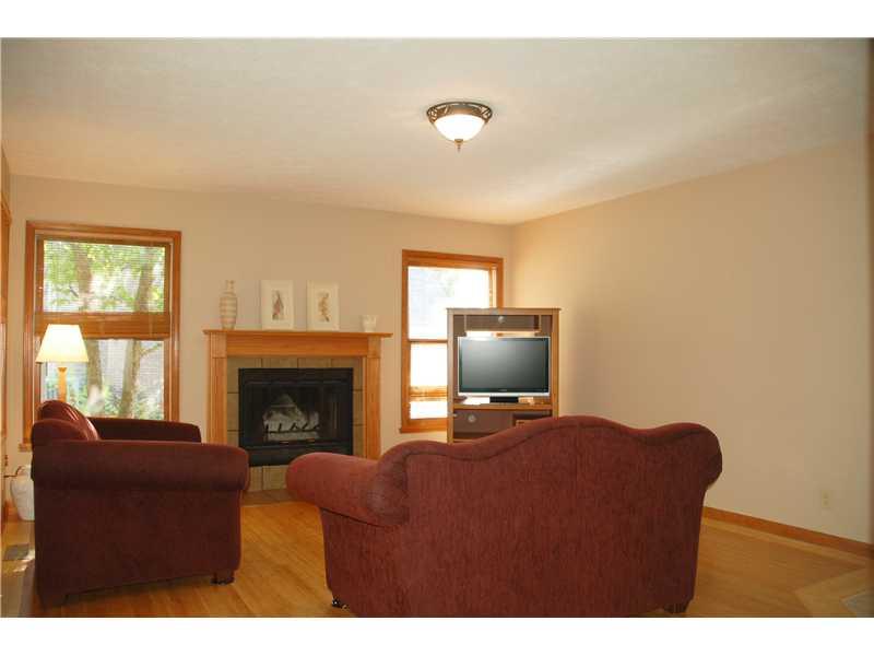 7638 Meadow Ridge Drive Fishers, IN 46038 - Photo 6 of 24 Gallery Image 6