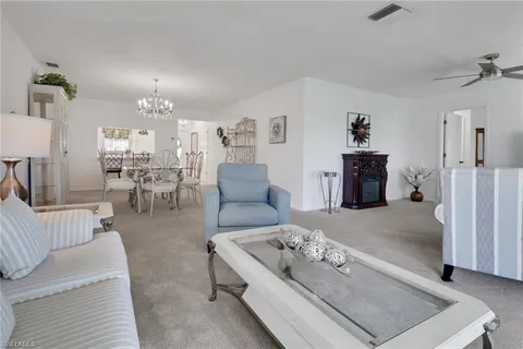 $200,000 | 7032 Cedarhurst Drive, Fort Myers, FL 33919