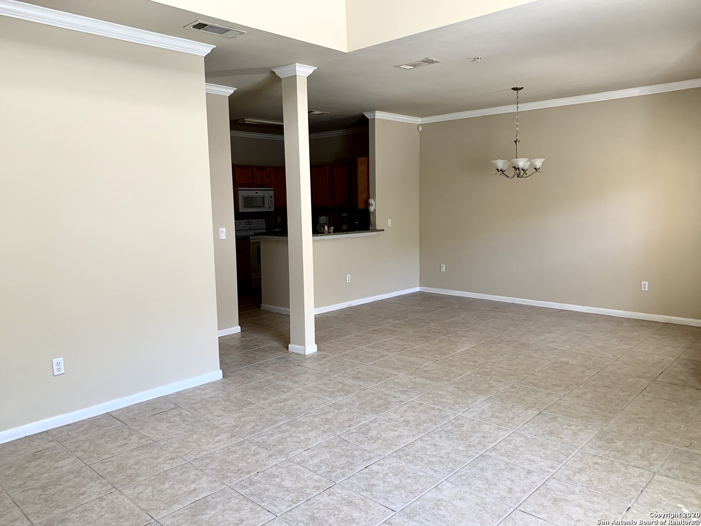 6160 Eckhert Road, Unit 505 San Antonio, TX 78240 - Photo 4 of 36 an empty room with a natural light