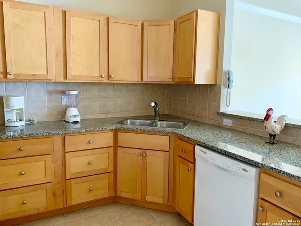 $1,850 | 6160 Eckhert Road, Unit 505, San Antonio, TX 78240