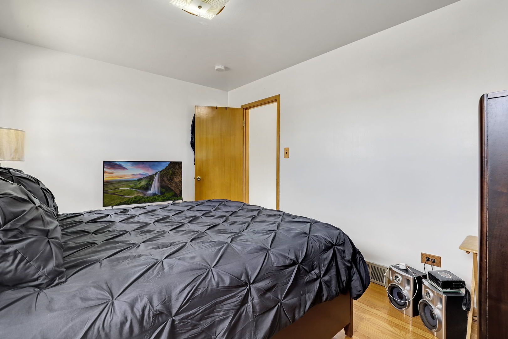 1417 North Wolf Road Berkeley, IL 60163 - Photo 13 of 23 Gallery Image 13