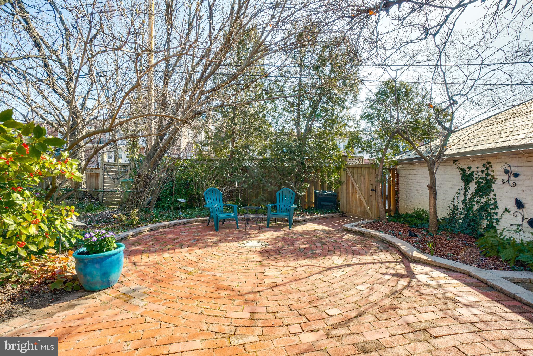 3519 Newland Road Baltimore, MD 21218 - Photo 40 of 44 Secluded patio.