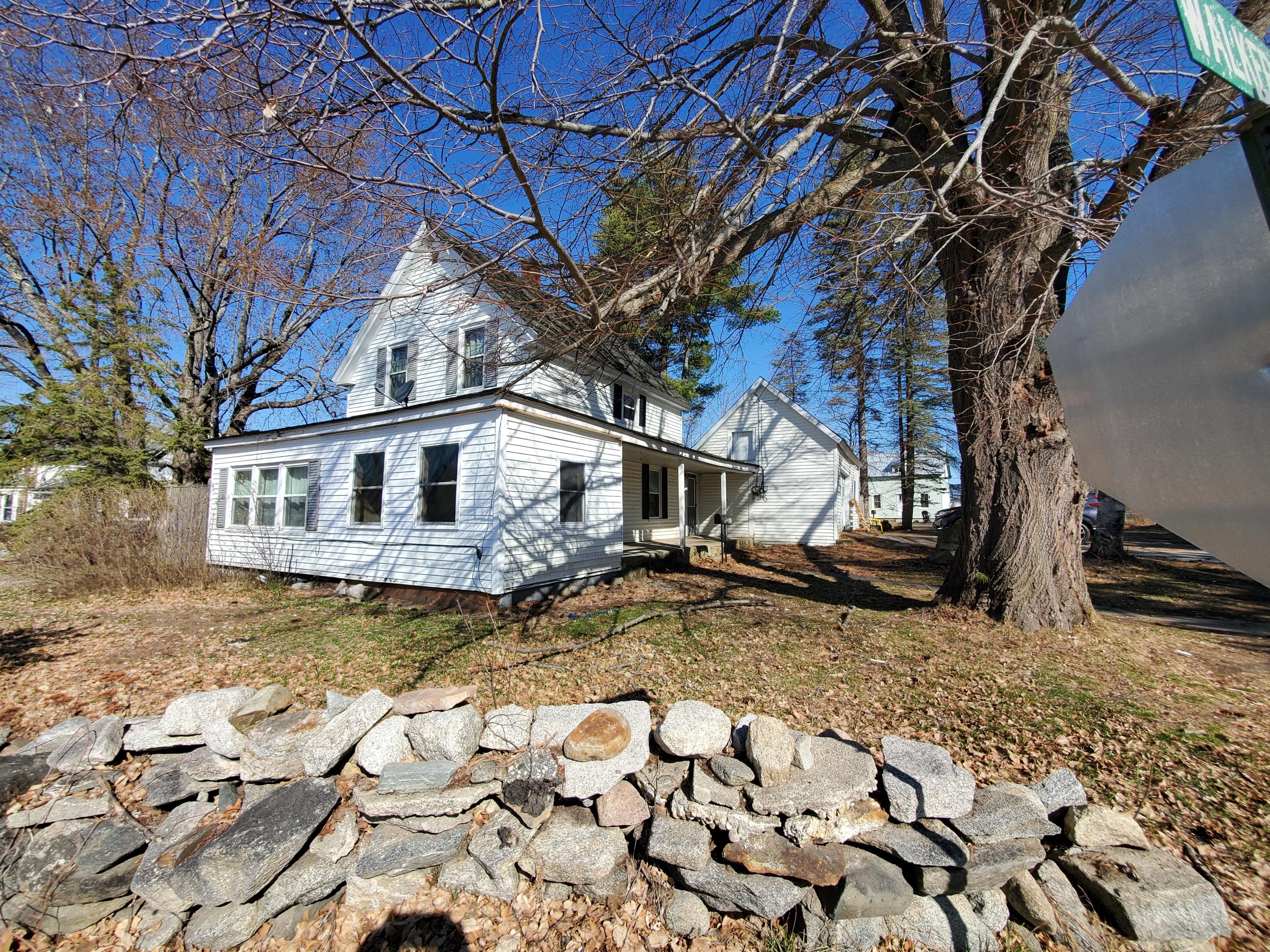83 Gary Street South Paris, ME 04281 - Photo 2 of 21 20210410_092946