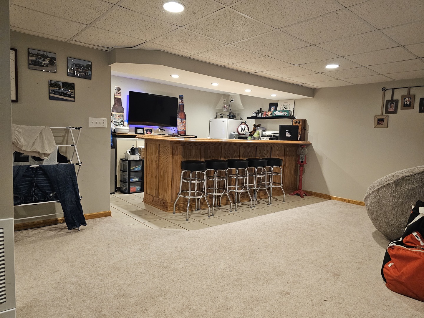 2314 Beck Road Lindenhurst, IL 60046 - Photo 6 of 11 a room with furniture and a flat screen tv