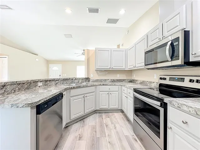 $1,800 | 1954 Northwest 21st Avenue, Ocala, FL 34475