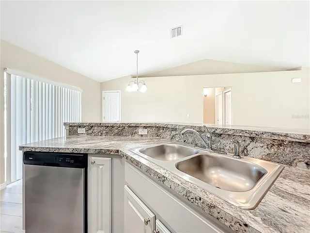 $1,800 | 1954 Northwest 21st Avenue, Ocala, FL 34475