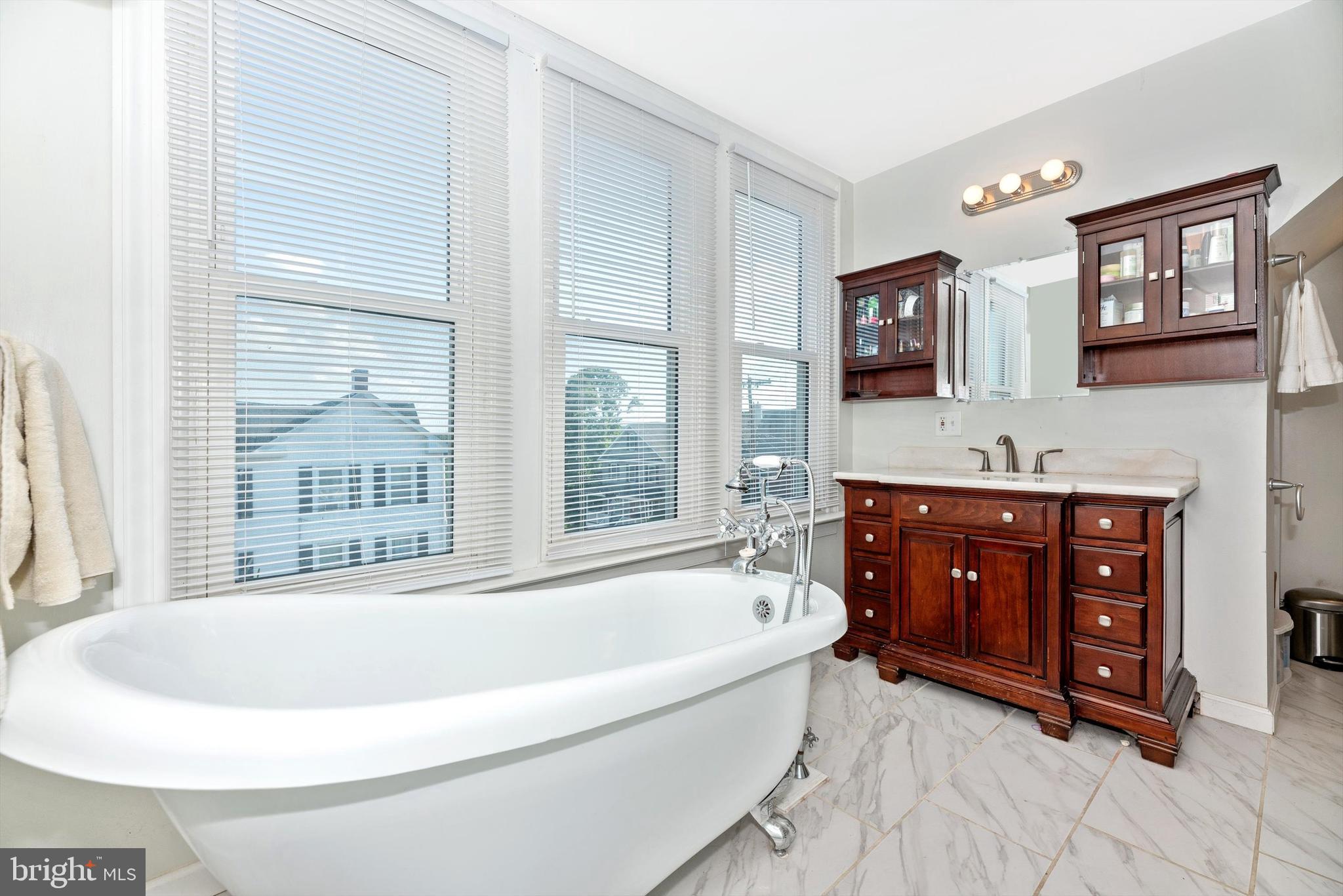 1 East D Street Brunswick, MD 21716 - Photo 29 of 85 Bathroom
