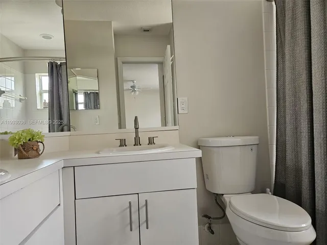 $3,200 | Lakes of Western Pines, Pembroke Pines, FL 33028