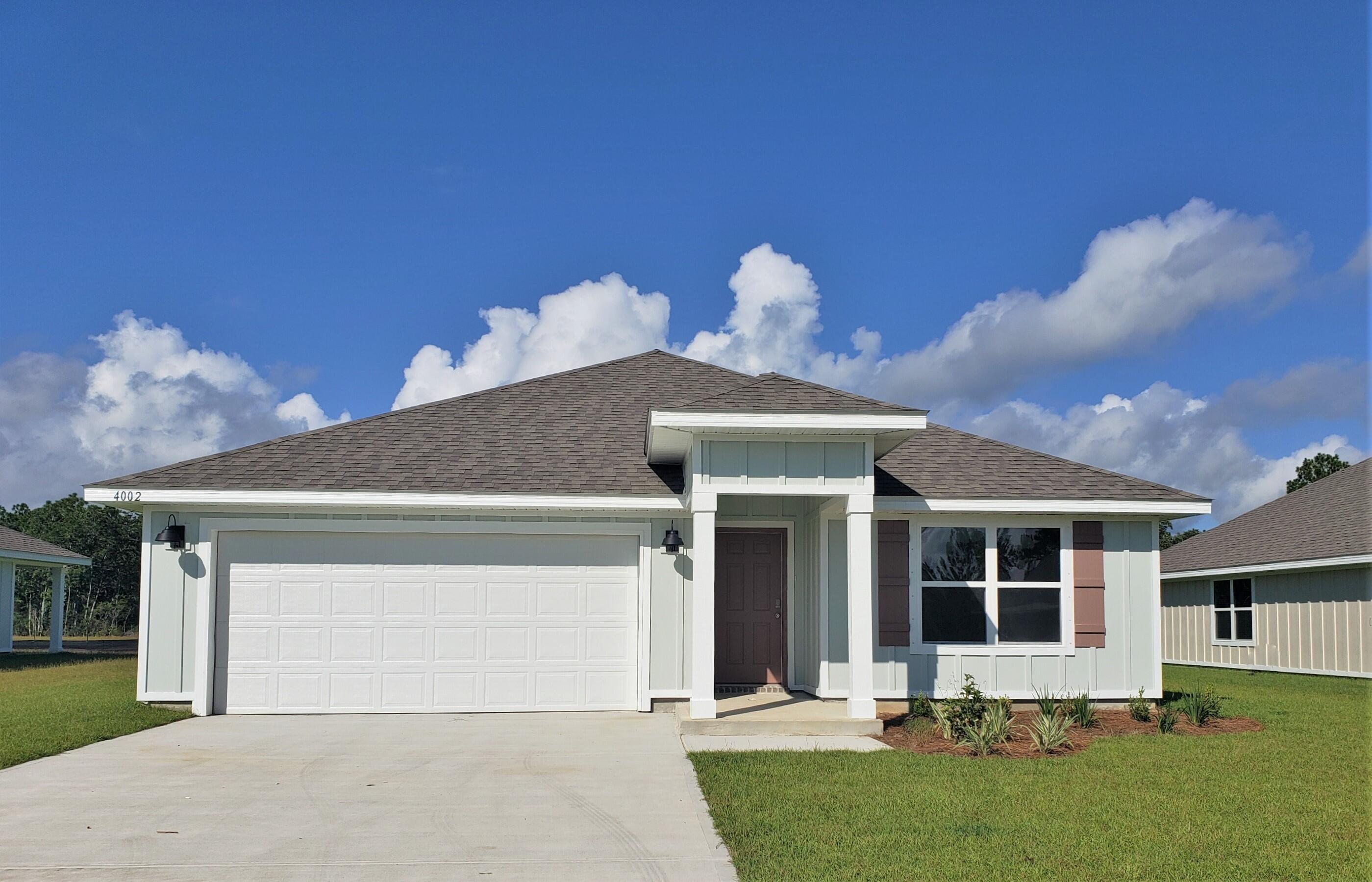 820 Otto Loop Crestview, FL 32539 - Photo 2 of 41 CALI C8 MED PORCH 20220805_092239_resiz