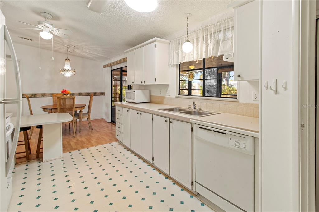 153 Egret Circle Ellenton, FL 34222 - Photo 25 of 61
