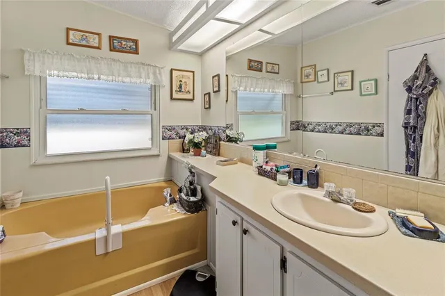 $219,900 | 153 Egret Circle, Ellenton, FL 34222