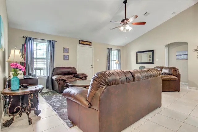 $300,000 | 240 Parkside Loop, Brookeland, TX 75931