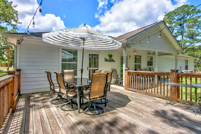 $300,000 | 240 Parkside Loop, Brookeland, TX 75931