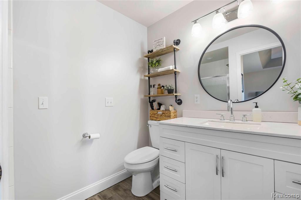 10228 Fenton Road Fenton, MI 48430 - Photo 20 of 40