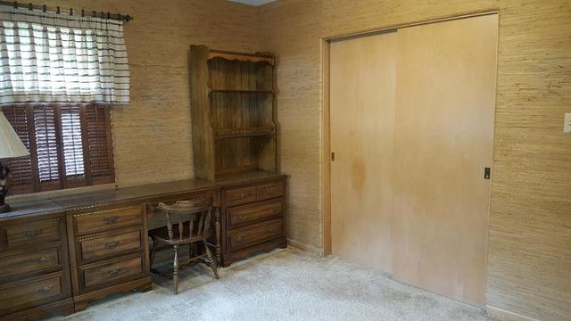 7620 West 25th Street North Riverside, IL 60546 - Photo 26 of 33 a close view of closet