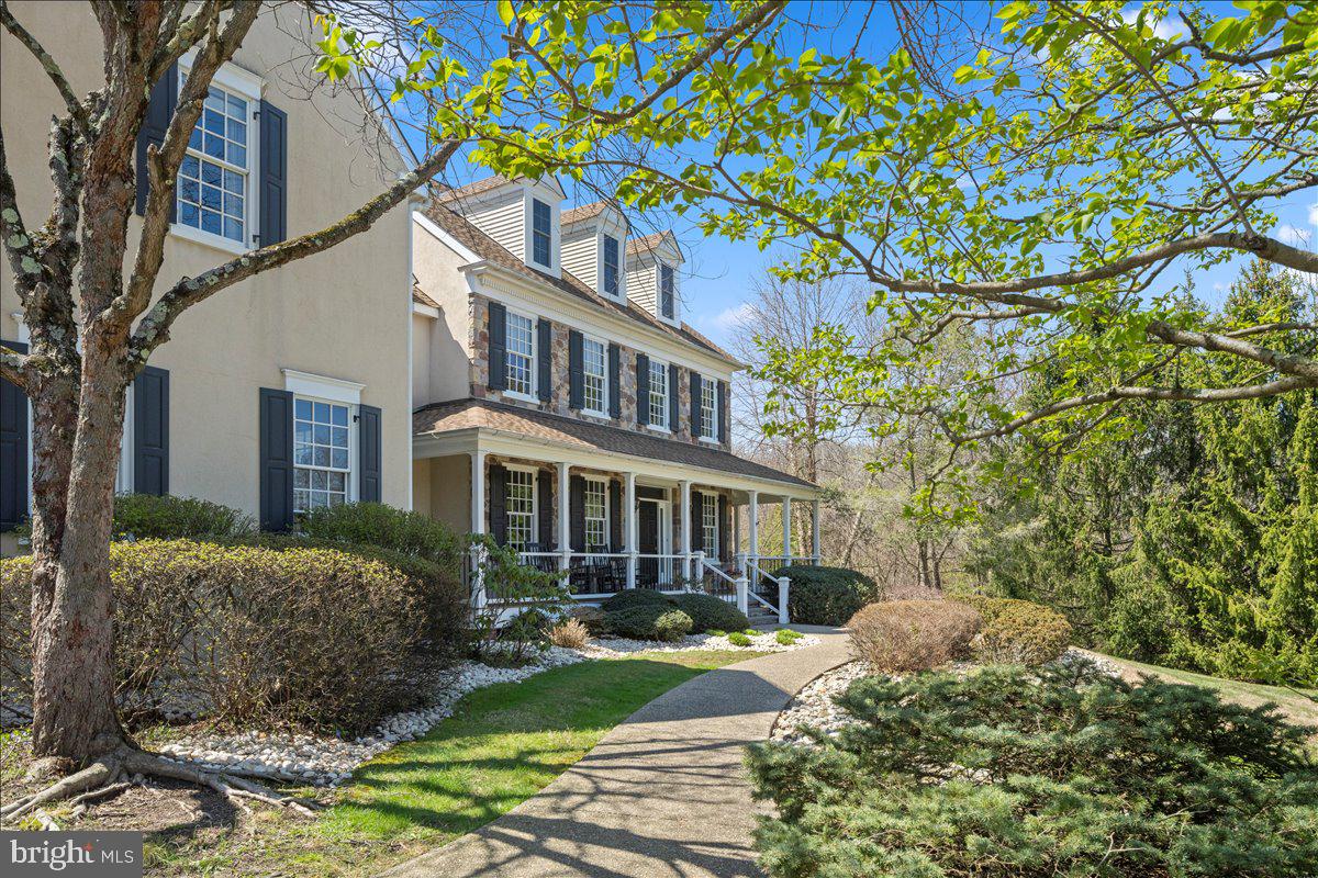 Welcome home to 1568 Sackettsford Road!