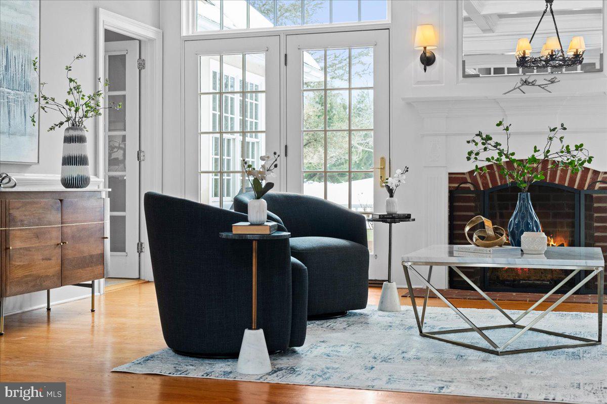 1568 Sacketts Ford Road Ivyland, PA 18974 - Photo 9 of 100 a living room with furniture a rug and a window