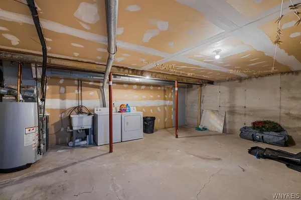 $275,000 | 79 Tralee Terrace, Amherst, NY 14051