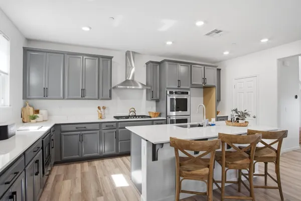 $699,999 | 1703 West Woodward Avenue, Manteca, CA 95337