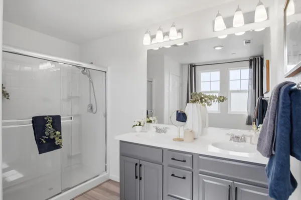 $699,999 | 1703 West Woodward Avenue, Manteca, CA 95337