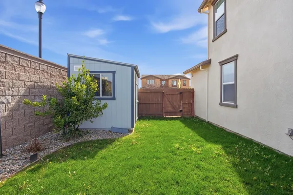 $699,999 | 1703 West Woodward Avenue, Manteca, CA 95337