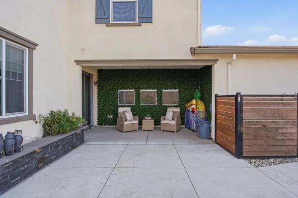 $699,999 | 1703 West Woodward Avenue, Manteca, CA 95337