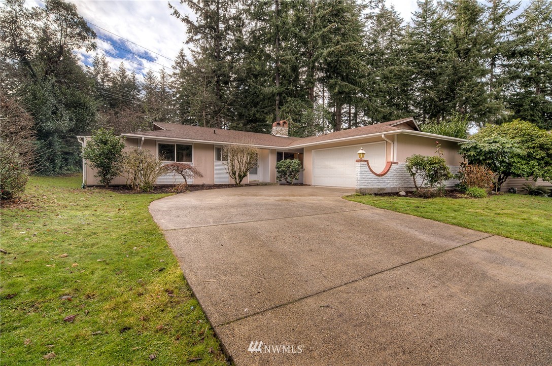 9043 Ridgeview Circle West University Place, WA 98466 - Photo 1 of 12 Gallery Image 1
