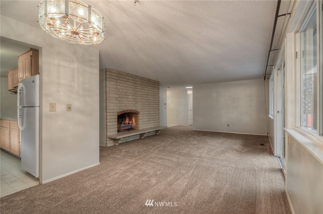 9043 Ridgeview Circle West University Place, WA 98466 - Photo 8 of 12 Gallery Image 8
