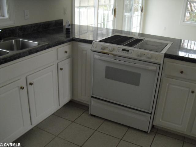 126 Apache Road Tappahannock, VA 22560 - Photo 3 of 5 Kitchen