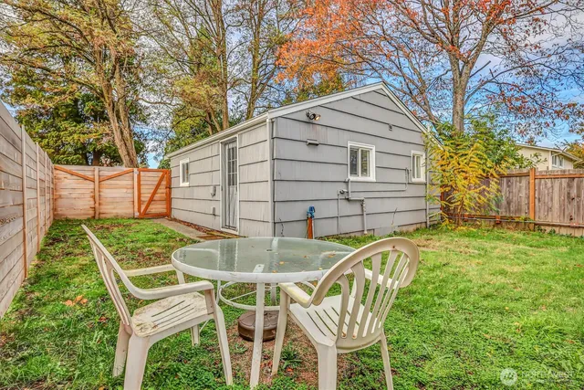 $475,000 | 16030 15th Avenue Southwest, Burien, WA 98166