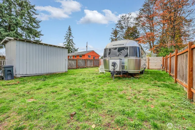 $475,000 | 16030 15th Avenue Southwest, Burien, WA 98166