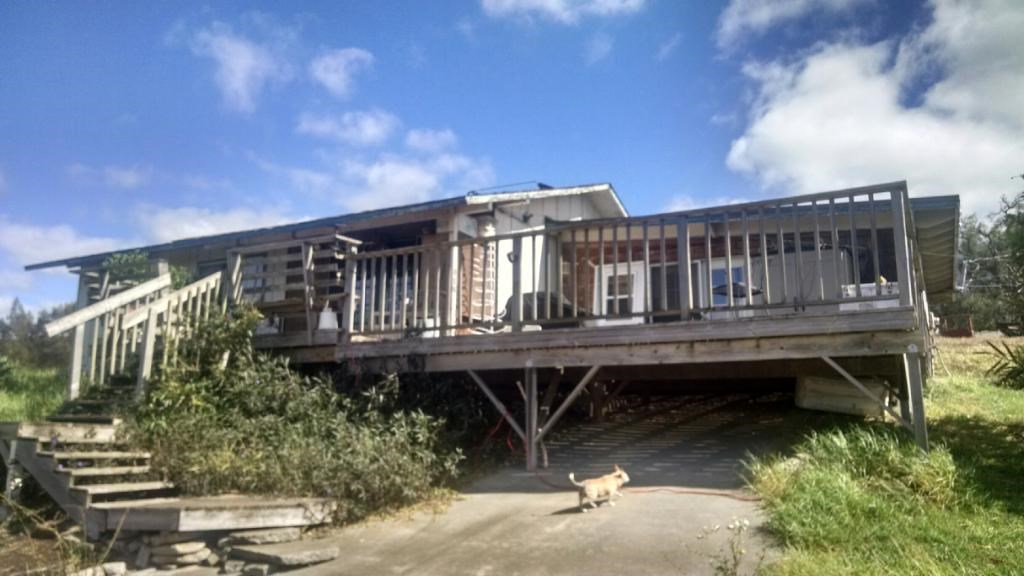 156 Naalae Road Kula, HI 96790 - Photo 1 of 8 a view of balcony with wooden fencing