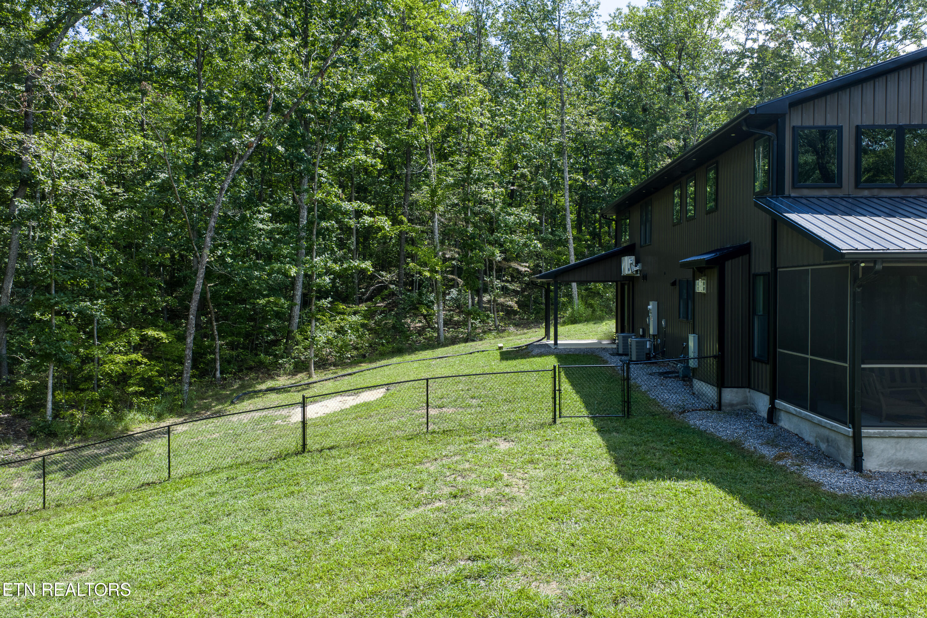 1532 East Overlook Road Monterey, TN 38574 - Photo 8 of 60 1532 E Overlook Rd-402