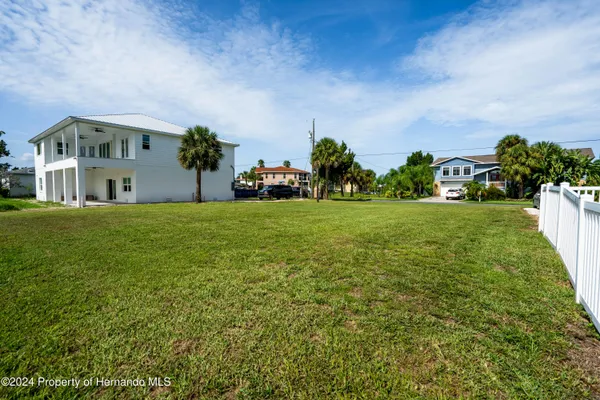 $325,000 | 4530 Gulfstream, Weeki Wachee, FL 34607