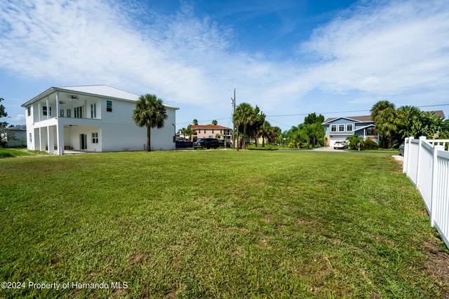 $325,000 | 4530 Gulfstream, Weeki Wachee, FL 34607