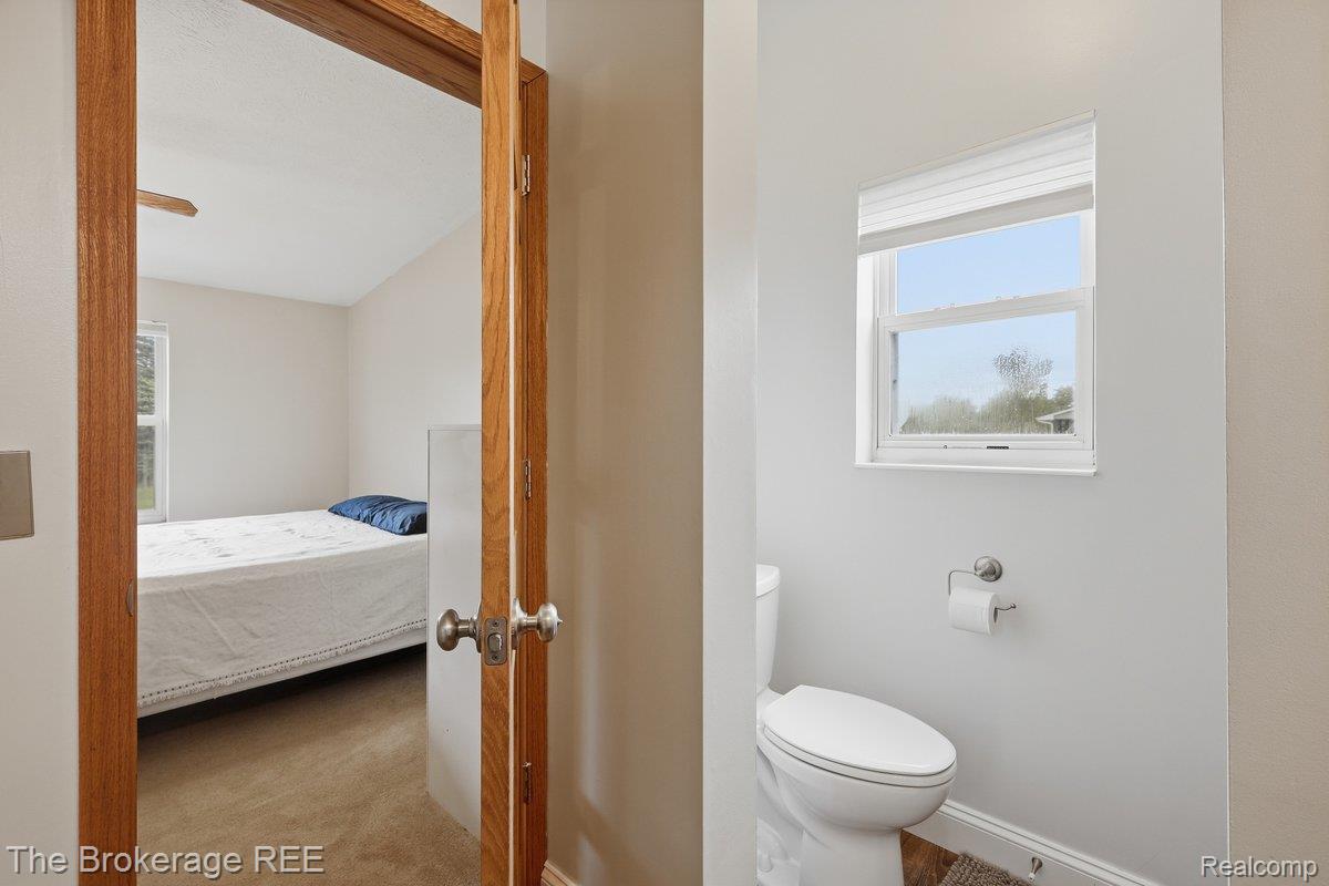 2422 South Henderson Road Davison, MI 48423 - Photo 29 of 53 Additional content