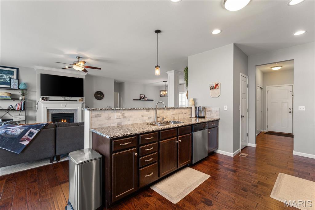 2712 Ambridge Drive Shiloh, IL 62221 - Photo 13 of 44
